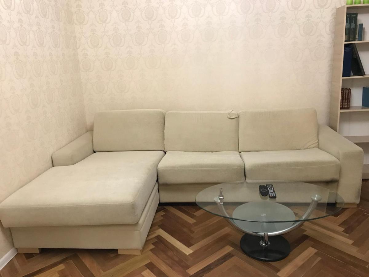 Sunny Apartment Overlooking The Royal Village Kiev Exteriör bild